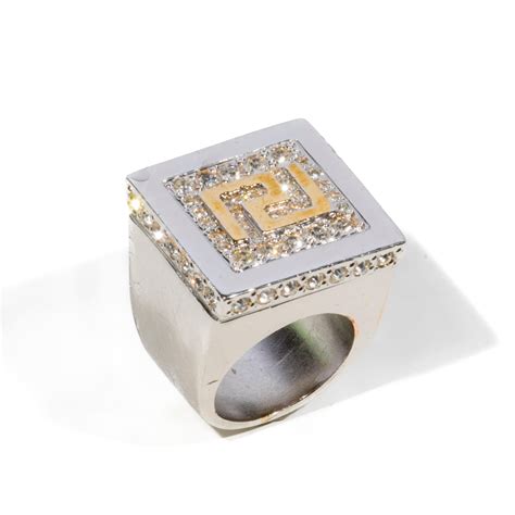 bague tungstene versace|Gianni Versace.